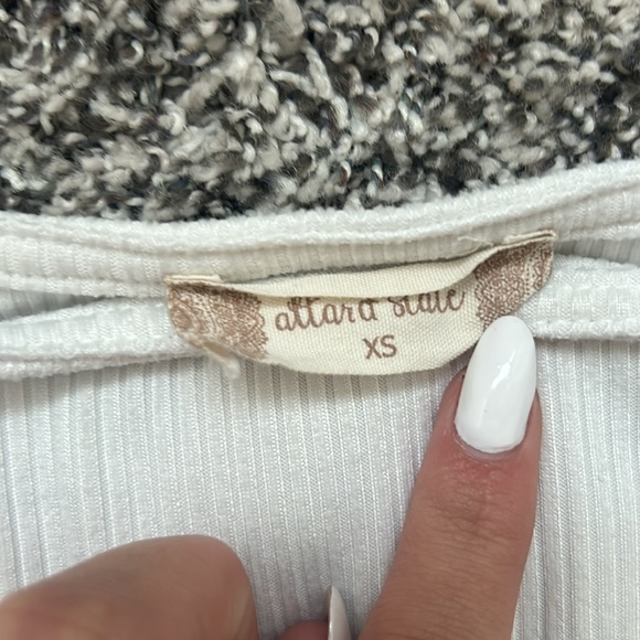 Altered state, puffer sleeve, bodysuit! - Picture 3 of 3